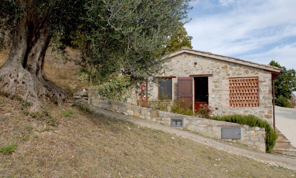 Podere Monte Petreto San Savino  Bilik gambar